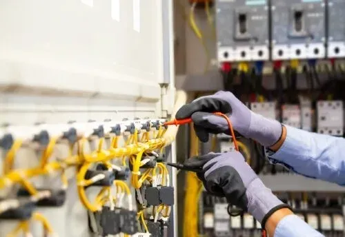 Supporting a private Indonesian firm to establish a commercially sustainable electrical trades vocational training facility